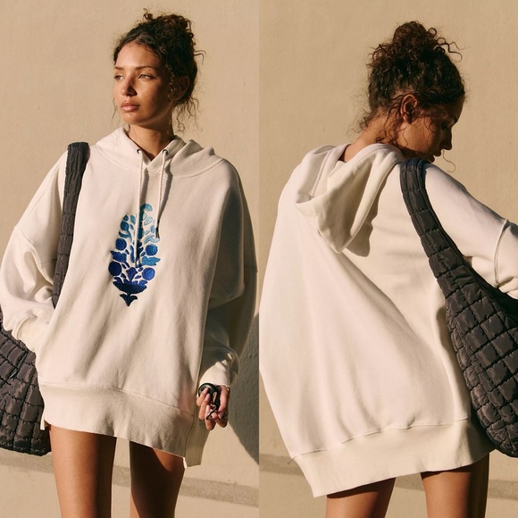 FP Movement by Free People Tops - NWOT- FP Movement Sprint To The Finsh Gradient Logo Hoodie